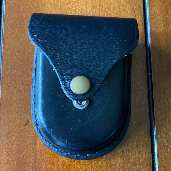 Police cuffs holder leather. JAYPEE brand. Black. Some scratches. - Picture 1 of 6